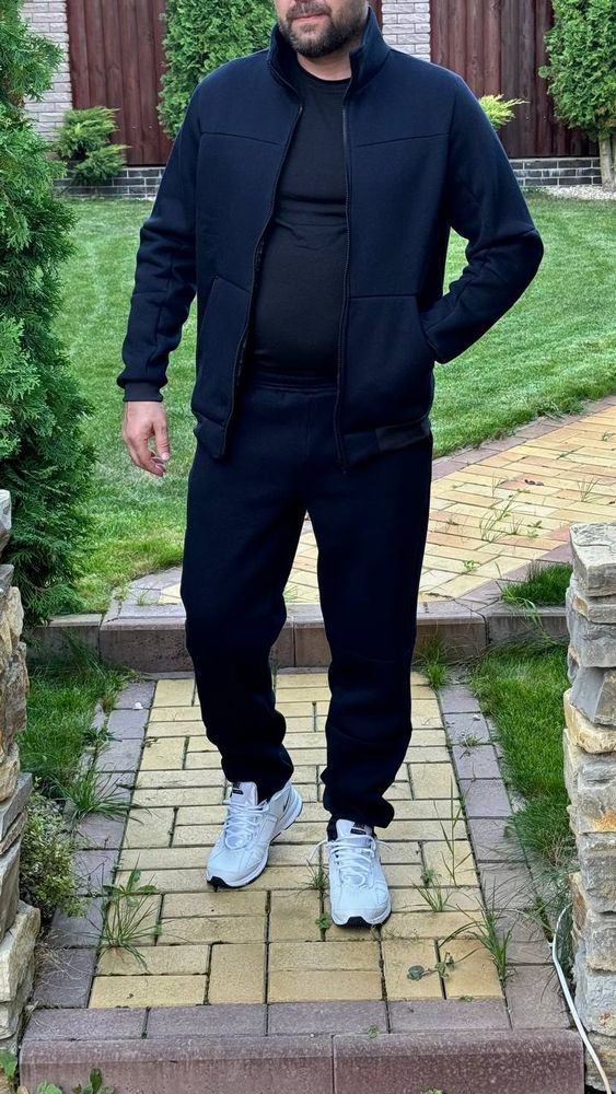 Чоловічий спортивний костюм темно-синій зимовий без капюшона з флісом &ndash; теплий для осені та зими