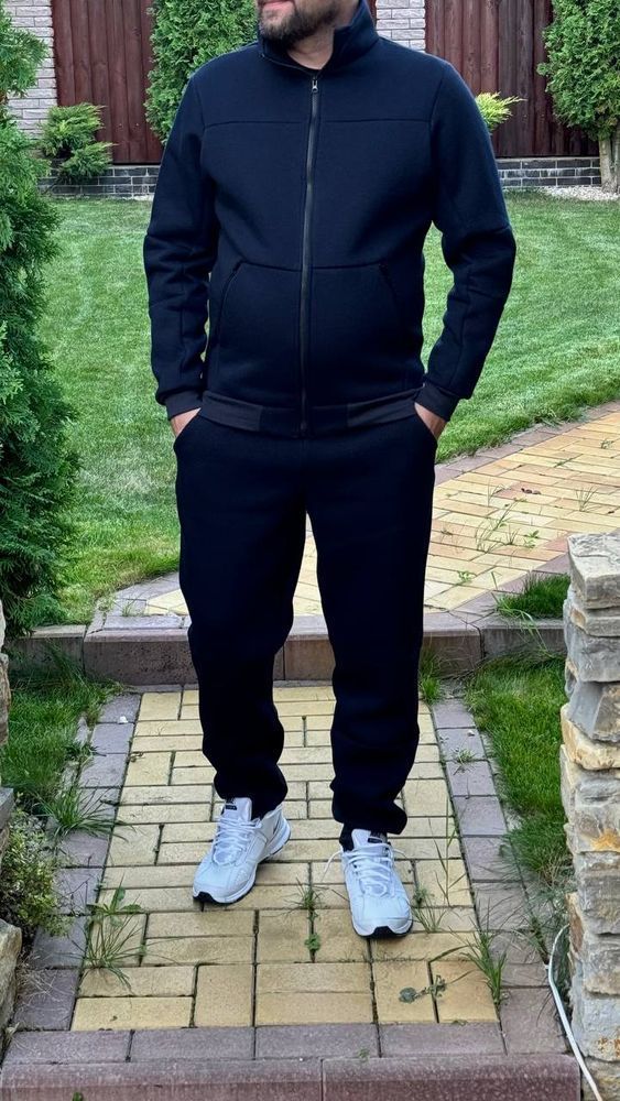 Чоловічий спортивний костюм темно-синій зимовий без капюшона з флісом &ndash; теплий для осені та зими